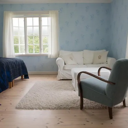 Prestegarden Bed & Breakfast *